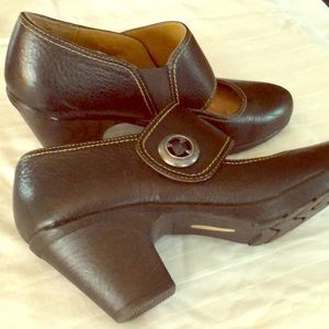 Black Softspots shoes. Women’s size 10.